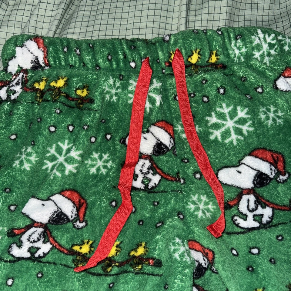 Pantalones de pijama de Navidad Peanuts Snoopy con diseño de sombrero de Santa Foto 3 de 4