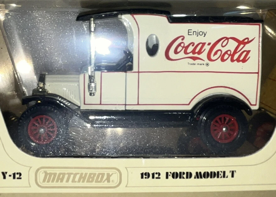 Y-2 1912 FORD MODEL T COCA COLA by "MATCHBOX MODELS OF YESTERYEAR" 1/35 SCALE - Image 4 of 4