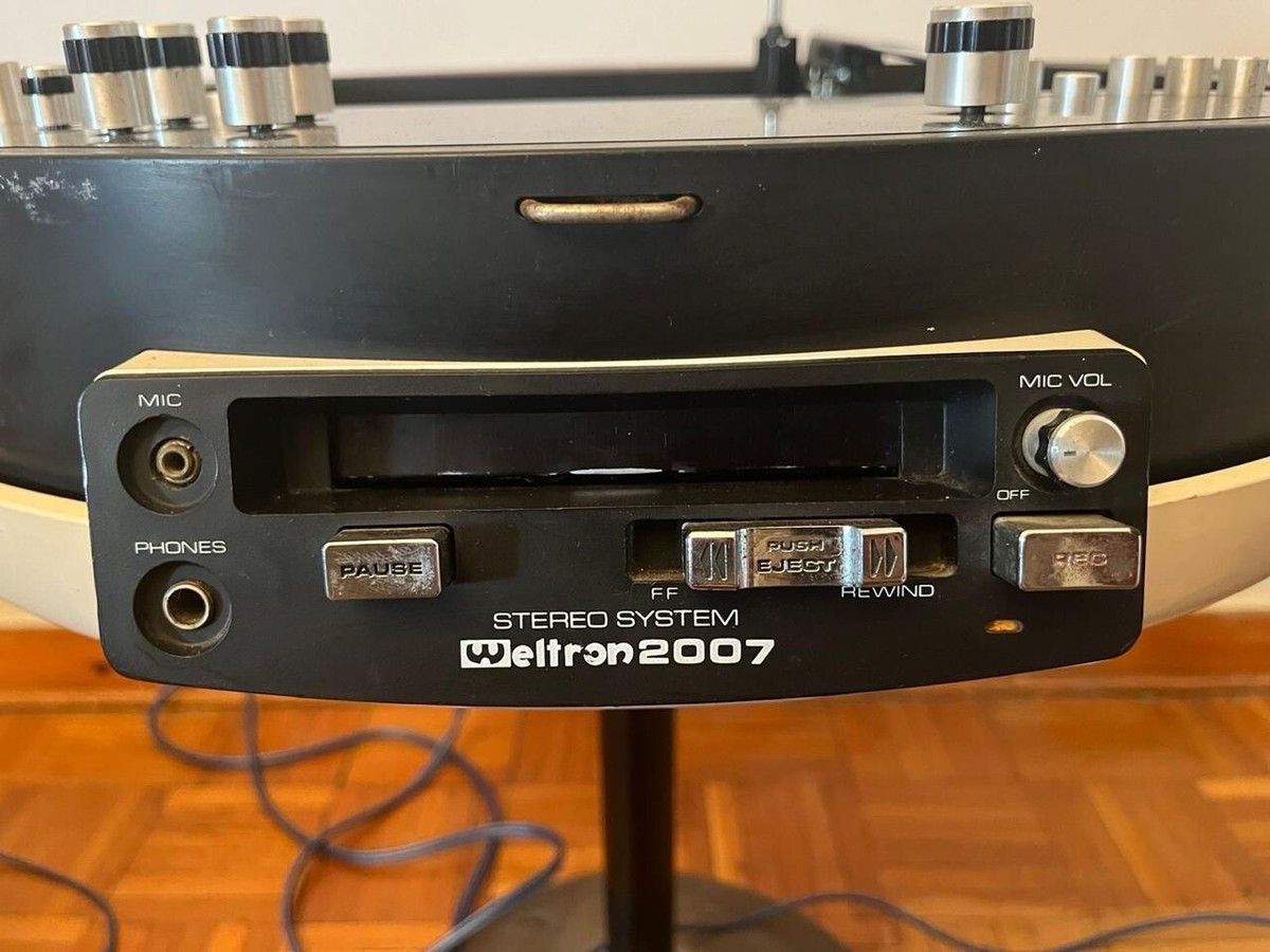 Vintage Weltron 2007 Stereo System And Speakers WORKING (Cover