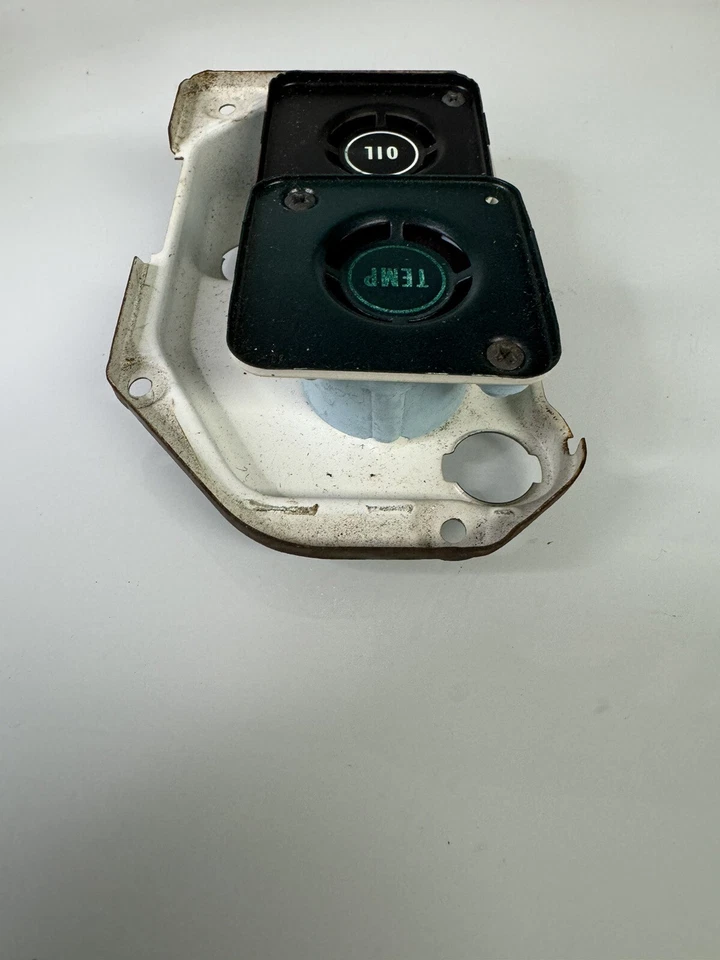 Bisel de luz de advertencia de temperatura/aceite Chevrolet Chevelle Monte Carlo 1970-1971 OEM  Foto 3 de 4