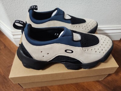 靴 oakley braindead flesh sandal blue black Oakley Factory Team Flesh Sandal Brain Dead Electric Blue