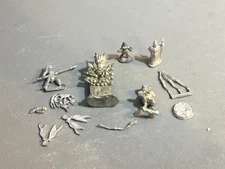 A25338 UNKNWON METAL MINIATURES MIXED RAL PARTHA HHG HARLEQUIN + BITS