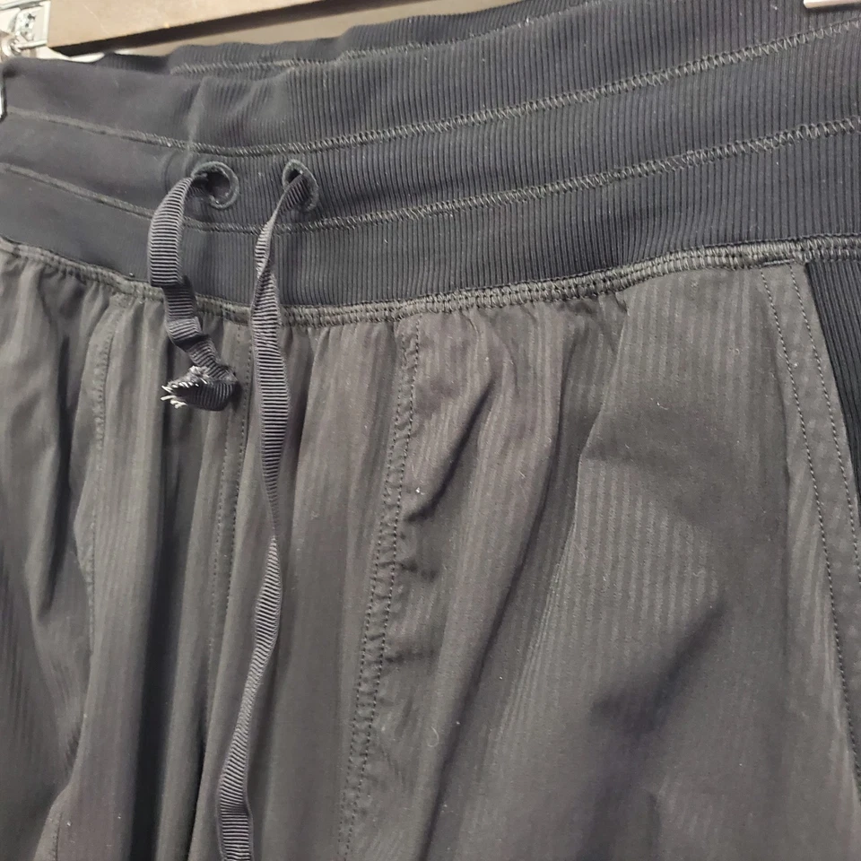 Pantalones de chándal Lululemon para mujer Dance Studio talla 10 negros ropa deportiva para correr Foto 2 de 4