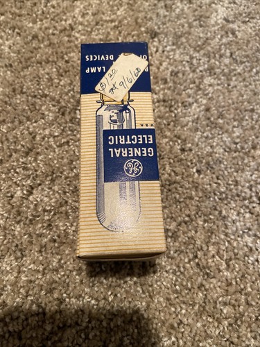 GE CBJ - CBC 75W 115-120V Projection Lamp - Picture 3 of 8