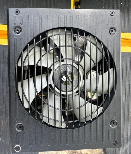 Alimentation Corsair RM750 750W 80 PLUS entièrement modulable *LIRE non complet - Photo 2/13