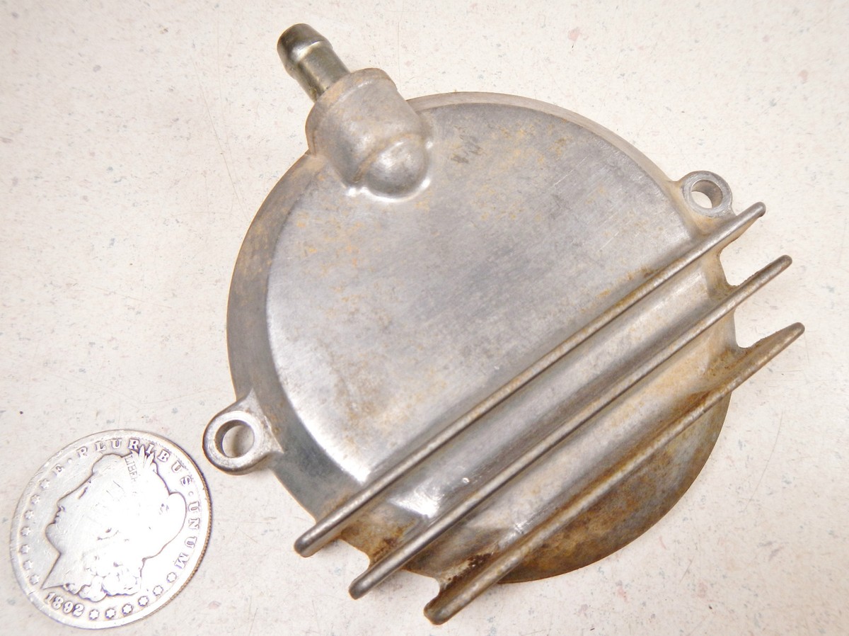 ののんこ94 94 KAWASAKI BAYOU KLF220 CYLINDER HEAD CAMSHAFT BREATHER VENT SIDE