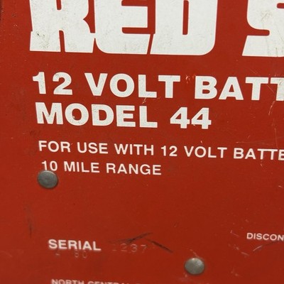 Red Snap'r Model 44 Electric Fence Controller 12v Battery Power