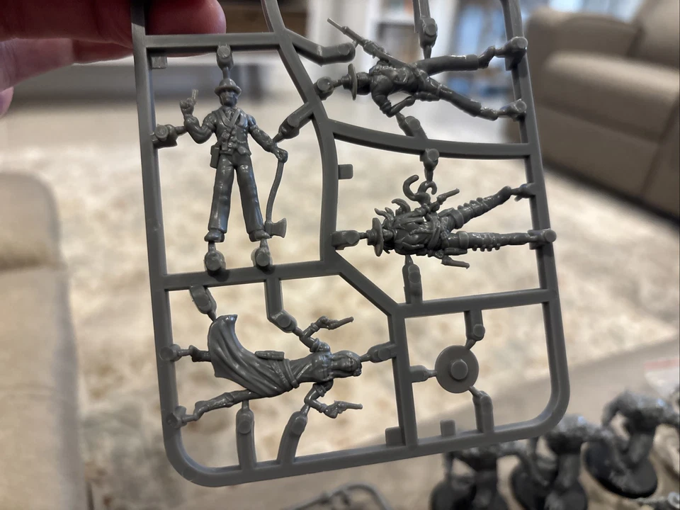 Lot of 50 FFP Flying Frog Shadows of Brimstone FIGURES Night Terrors Hero Packs - Image 3 of 4