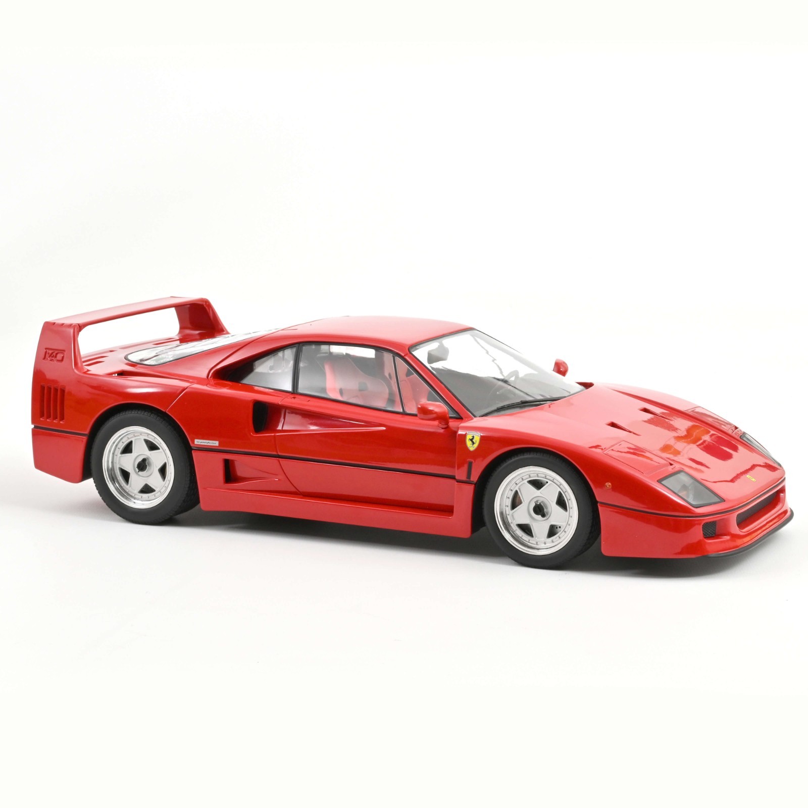Ferrari F40 1/12 Norev 127902 voiture de collection grand format