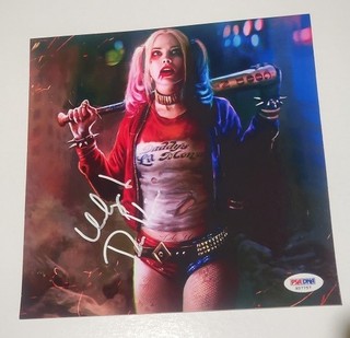 Suicide Squad Margot Robbie Signed Harley Quinn Photo PSA DNA