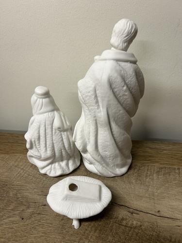 Vintage White 10 Piece Nativity Set Great Condition - Picture 5 of 8