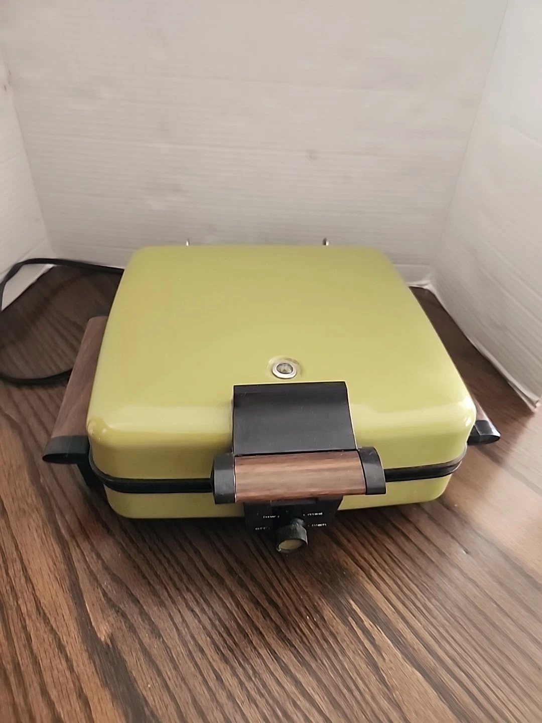 Vintage JCPenney Avocado Green Waffle Maker Reversible Griddle Tested Works