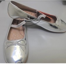 Wonder Nation Girls Youth Size 4 Silver Mirrored Ballet Flat Bow Dress Shoes