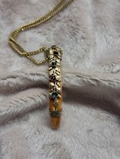 Handgefertigter Anhänger Biberzahn