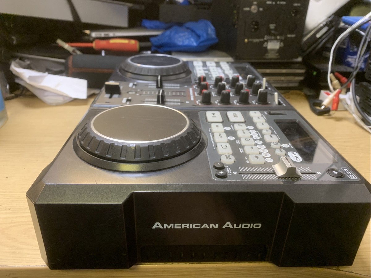 American Audio Encore 2000 2-Channel CD/MP3/MIDI DJ Controller