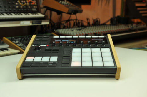 Native Instruments Maschine + Echtholz Ständer Seitenteile Stand Rack Oak LO - Bild 11 von 12