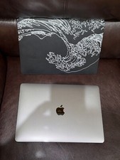 Apple MacBook Pro 13" (256GB SSD, Intel Core i5 8th Gen., 1.40 GHz, 8GB) Laptop