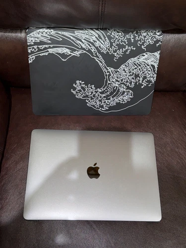 Apple MacBook Pro 13" 256GB SSD, Intel Core i5 8th Gen., 1.40 GHz, 8GB Laptop