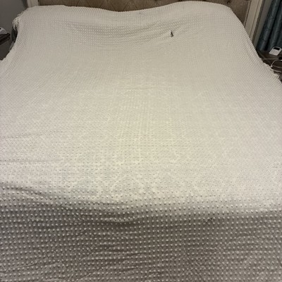 Yellow / Silver Thread Morgan Jones Bedspread 104'' X 74'' Cutter