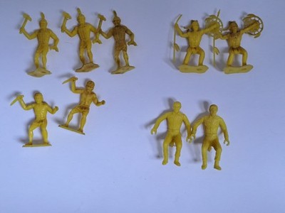 Vtg Lot of 9 (Possibly Marx) Western Playset Figs. 1950-1970 *B40 Some w/damage