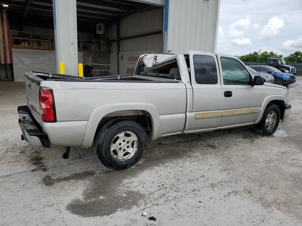 Used Front Left Exterior Door Handle fits: 2004 Chevrolet Silverado 1500 pickup - Image 4 of 4