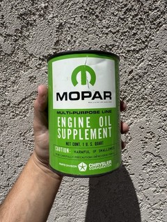 Lattina olio motore in metallo MOPAR RARA NOS FULL MOPAR Quart Can Early Mopar olio motore