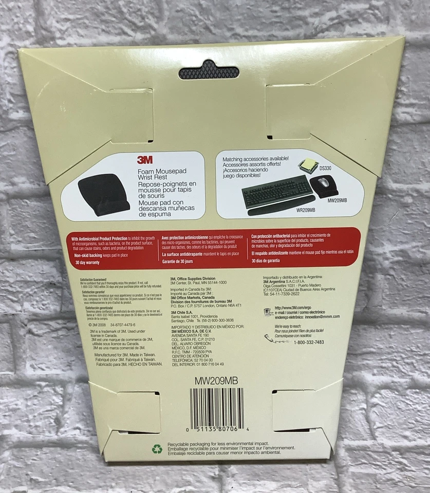 3M Foam Mouse Pad With Wrist Rest MW209MB Non-Slip, Black 2008 - Image 2 of 2