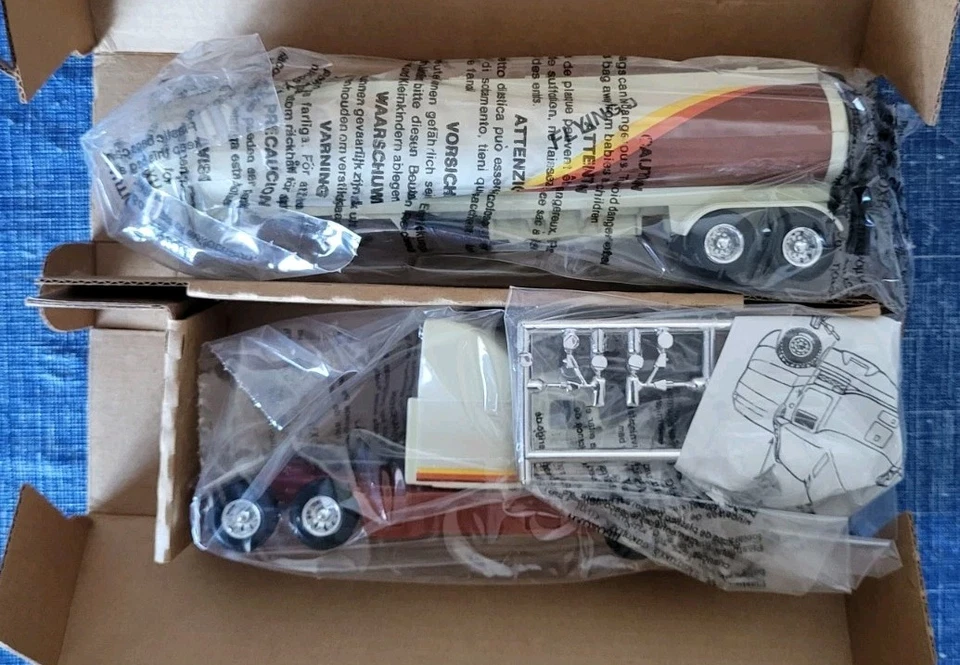 De colección • ERTL • Flying J • Kenworth T600B cabina con remolque • escala 1/64 diecast • 1996 Foto 2 de 4