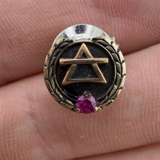 Vintage AIR PRODUCTS & CHEMICALS Service Pin Tie Tac 10K Ruby Badge