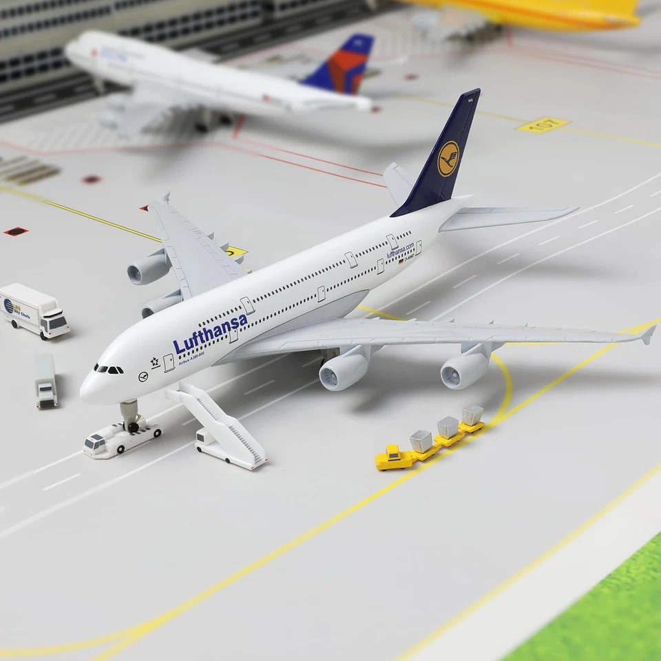 Airbus A380 1/300 Lufthansa Modello Di Aereo in Metallo Pressofuso Con Supporto  - Immagine 2 di 4