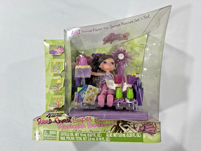 NIB 2008 Bratz Kidz Sleepover Dana Doll Manicure Bedroom Playset Accessories MGA