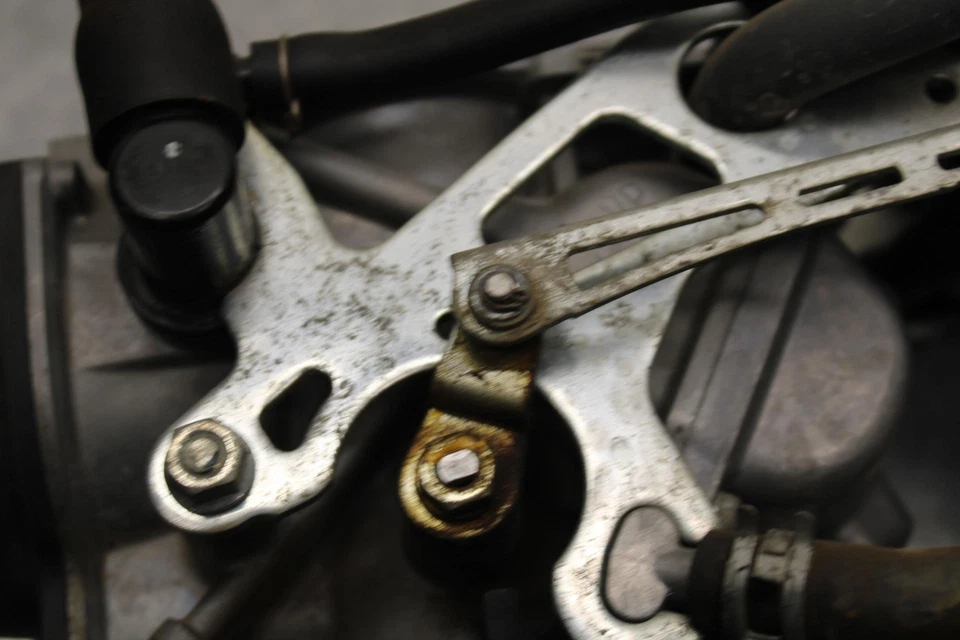 2000 本田超级鹰 1000 VTR1000F 汽车燃烧器 BB577 — 第 2/4 张图片