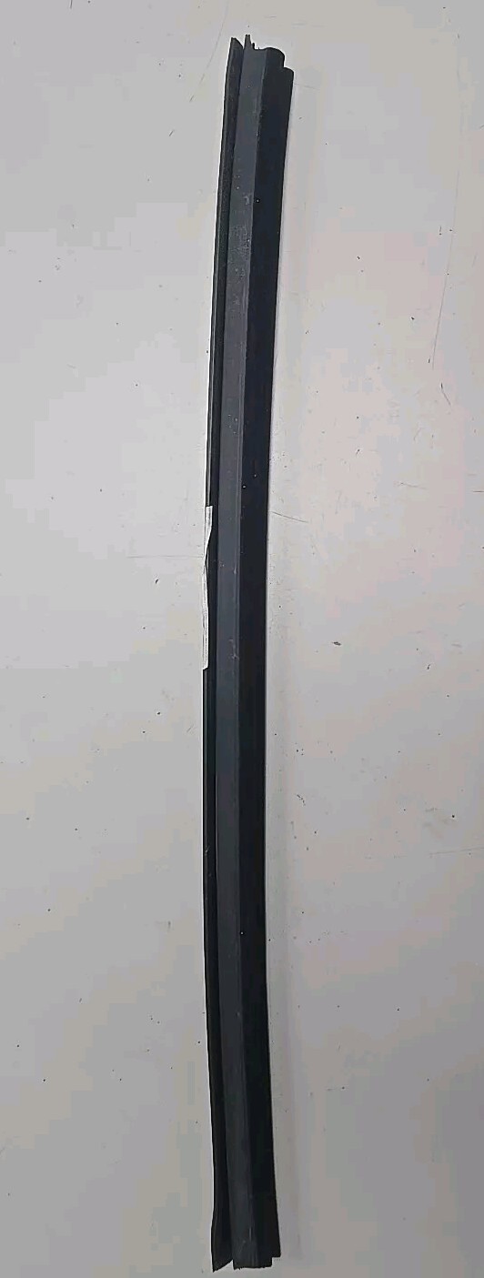1998 Chevy Malibu Window Inner Beltline Seal Left Driver Front 3.1 97-2004 