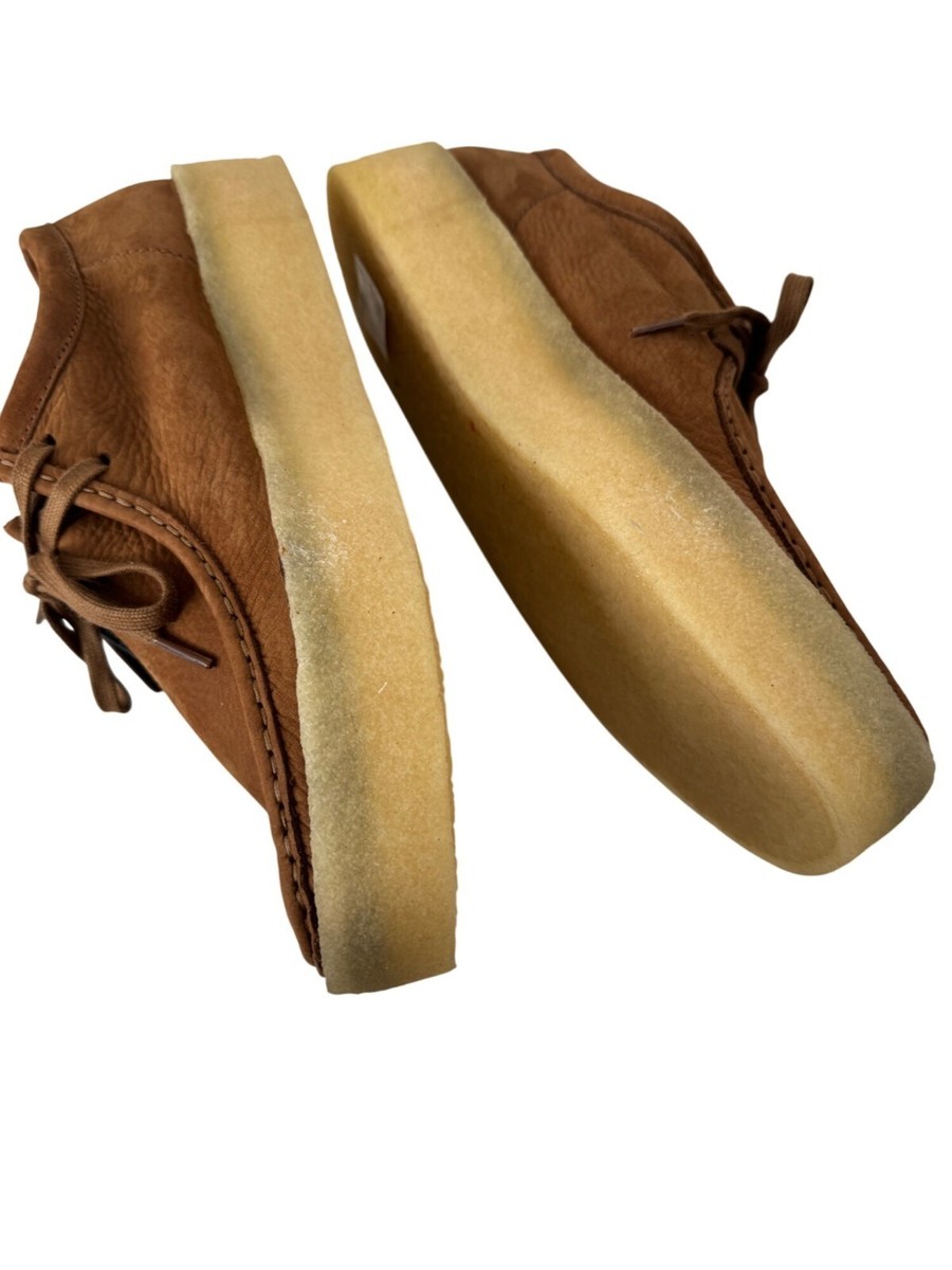 NEW CLARKS Wallabee Cup Tan Nubuck Men display picture 3