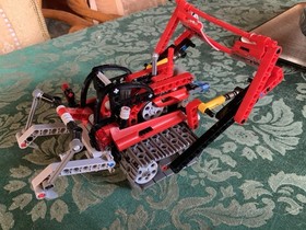 LEGO Technic 8272, two-in-one, Bulldozer & Snowmobile Set; 331 pc., adult Owned