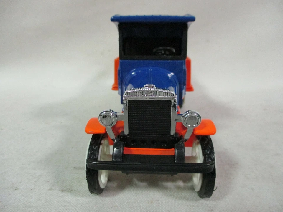 ERTL B107 2783 1925 Gulf Kenworth Wrecker Coin Bank 1:30 Die Cast Truck (E-2) - Image 2 of 4