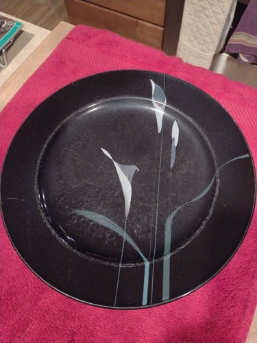 2 - Mikasa Galleria Opus Black Calla Lily 11" Dinner Plates - Picture 2 of 7