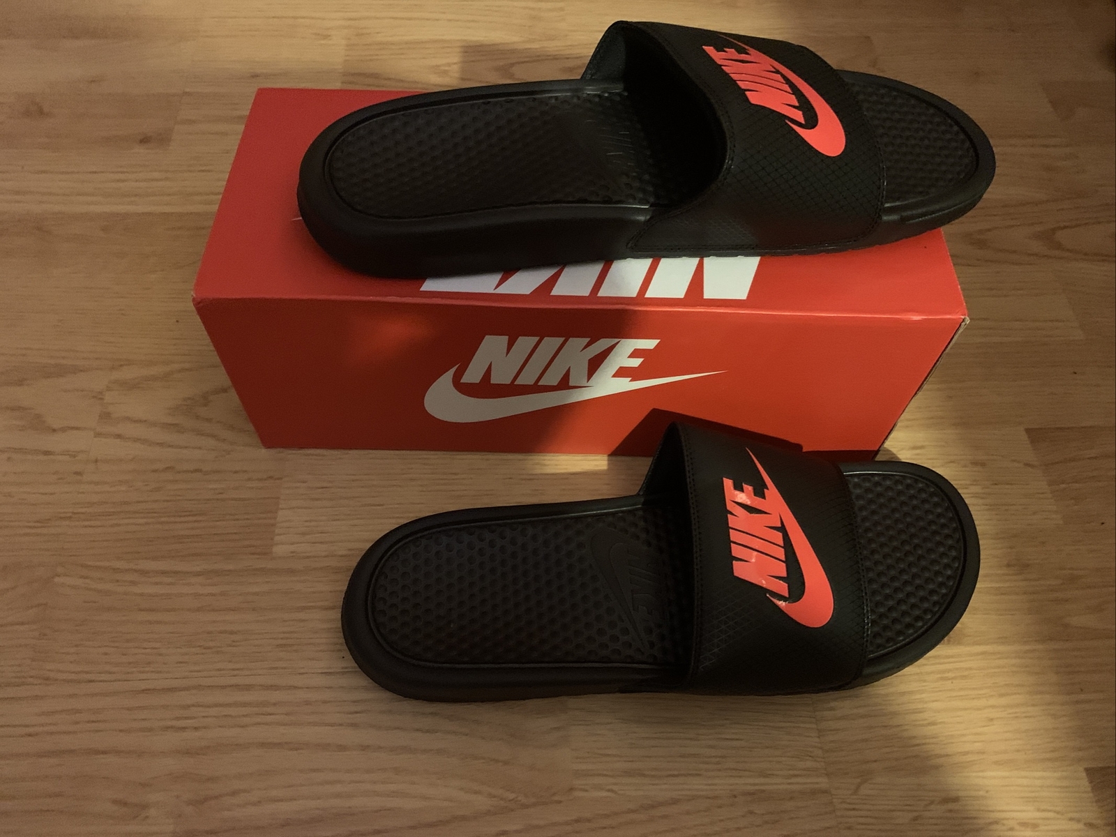 nike red sandals
