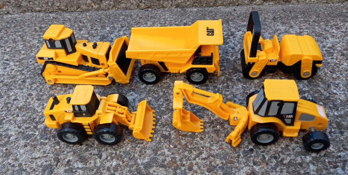 キャタピラー　ミニチュア Amazon.com: for CAT 323F L Hydraulic Excavator with Thumb 1