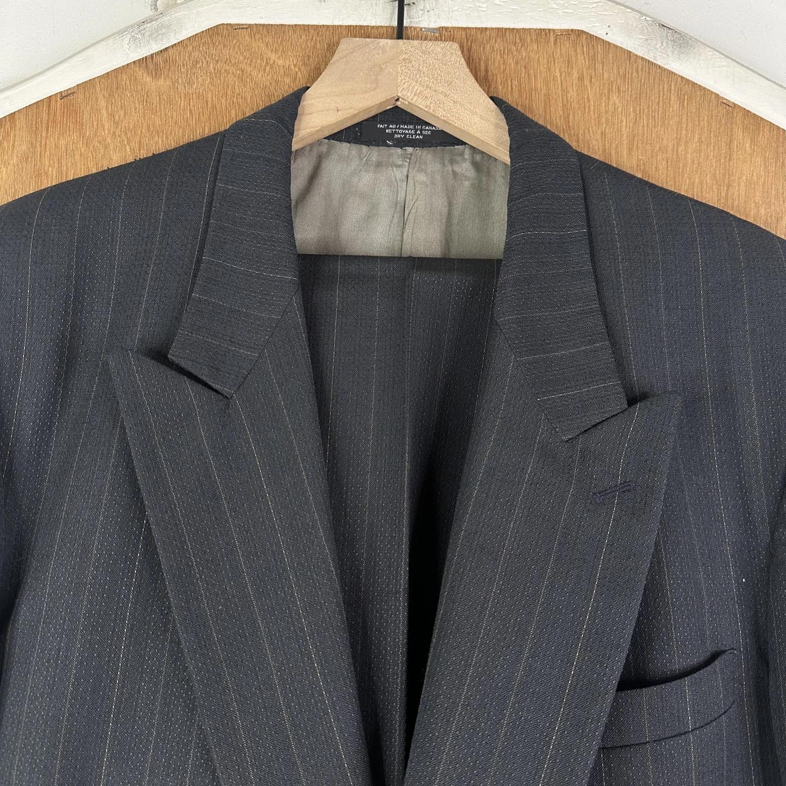 VTG Double Breasted Suit Mens 42R Gray Pinstripe Wool Pants 30x32 Canvased Retro