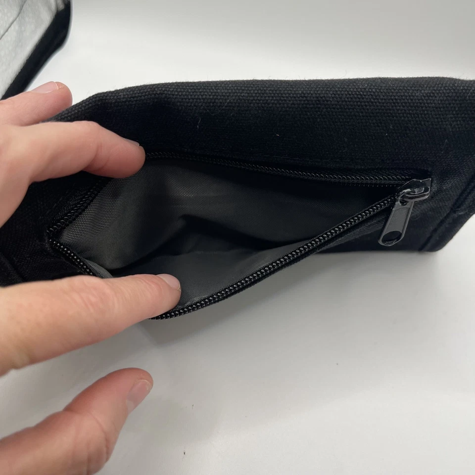 Organizador de viagem KAVU Big Spender carteira tripla embreagem preta - Imagem 2 de 4