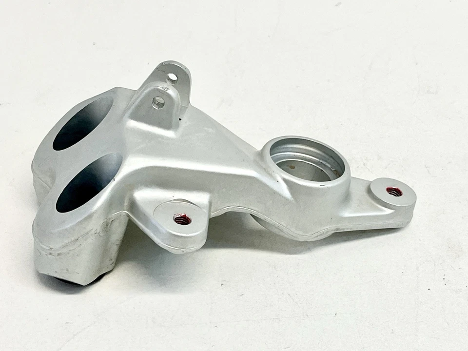 Soporte reposapiés izquierdo Ducati Multistrada 1000DS Hypermotard 796 1100 82410721A Foto 3 de 4