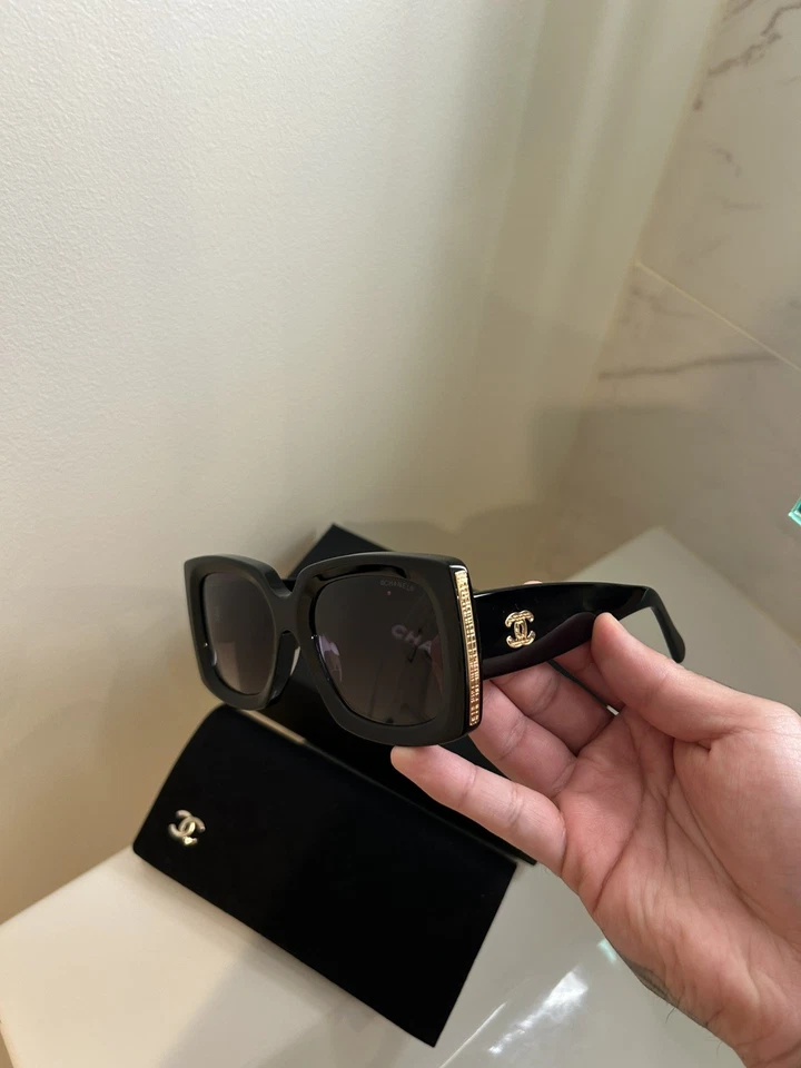 Chanel CH5435 Black Rectangle Sunglasses Gray Gradient Lens - New - Image 3 of 4