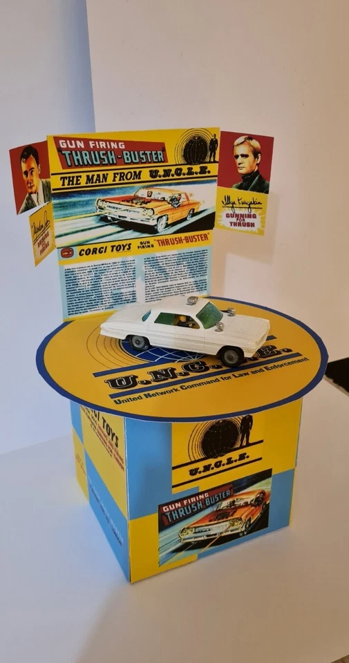 CORGI 497- MAN FROM UNCLE 'THRUSH BUSTER DISC STAND ( MODEL CAR NOT INCLUDED ) . - Image 3 of 4