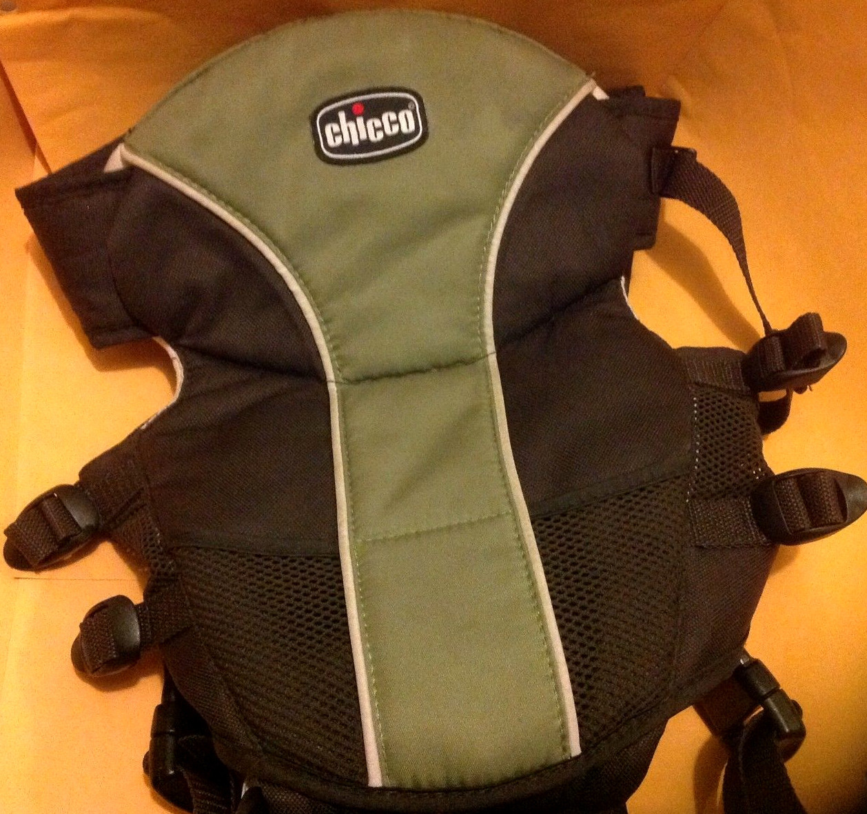 Chicco Baby Carrier - Black and Green-image