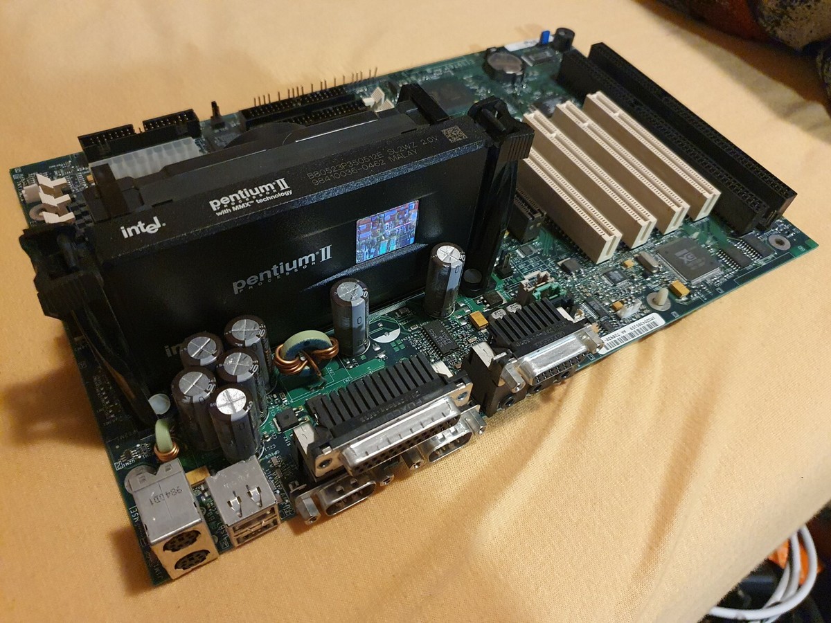 Intel Mainboar Pentium II 2 Slot CPU SL2WZ PII 350MHz Yamaha XG