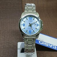 Casio LTP-1314D-2A Enticer Serie Analog Edelstahl Blaues Zifferblatt Damenuhr