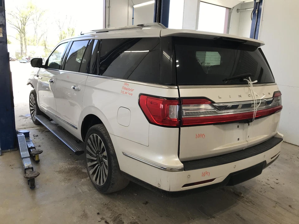 Conjunto de bomba y motor ABS usado se adapta a: montaje Lincoln Navigator 2018 con adaptador Foto 2 de 4