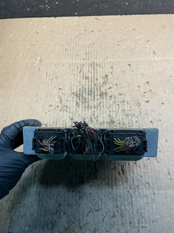 2009 - 2011 Lincoln Town Car Computer Engine Control ECU ECM EBX Module u9513 DG - Image 2 of 4