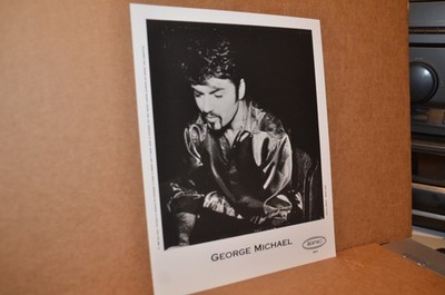 GEORGE MICHAEL 1996 EPIC RECORDS 8X10 BLACK & WHITE PUBLICITY PHOTO